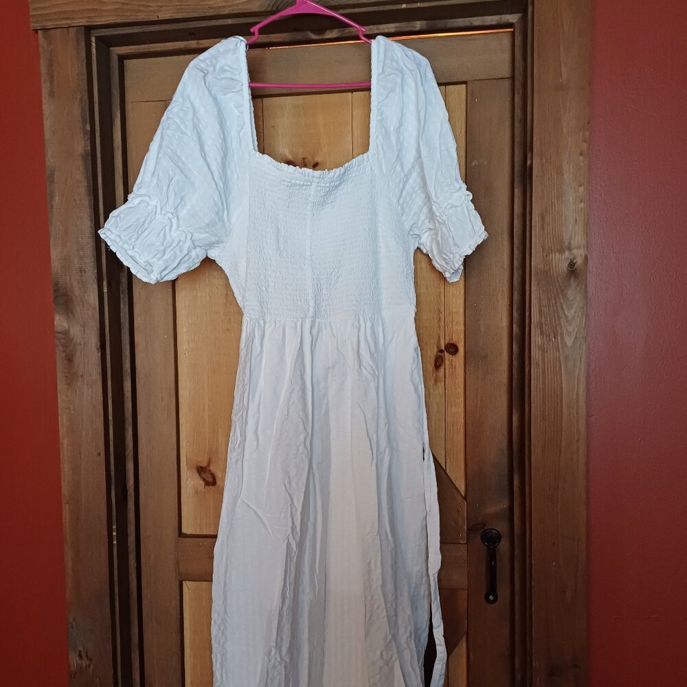 NWOT - Peyton and Parker white farm dress